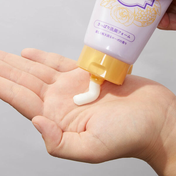 脂性肌になる原因とは? おすすめのスキンケアや対策方法を徹底解説! の画像